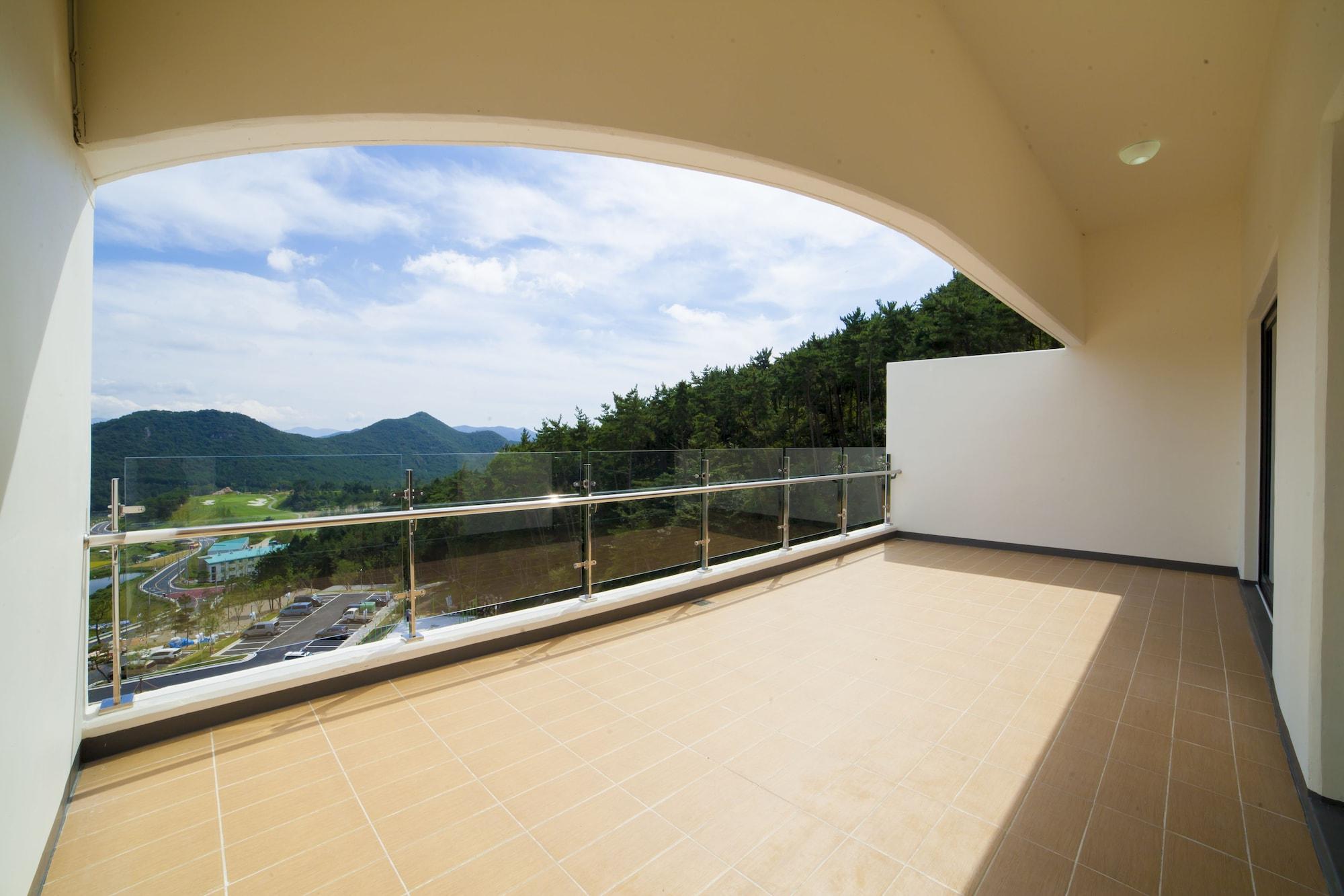 Dongwon Youthhostel Тхонйон Екстер'єр фото