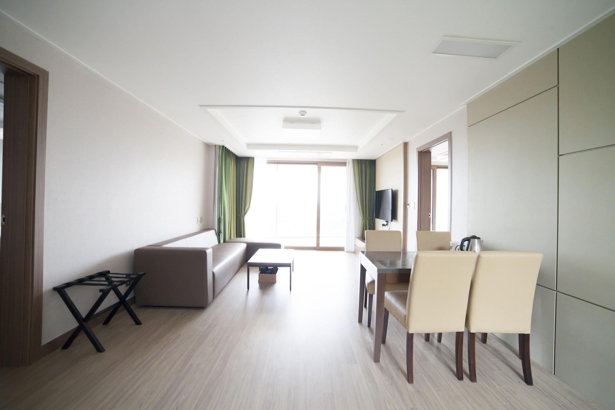 Dongwon Youthhostel Тхонйон Екстер'єр фото