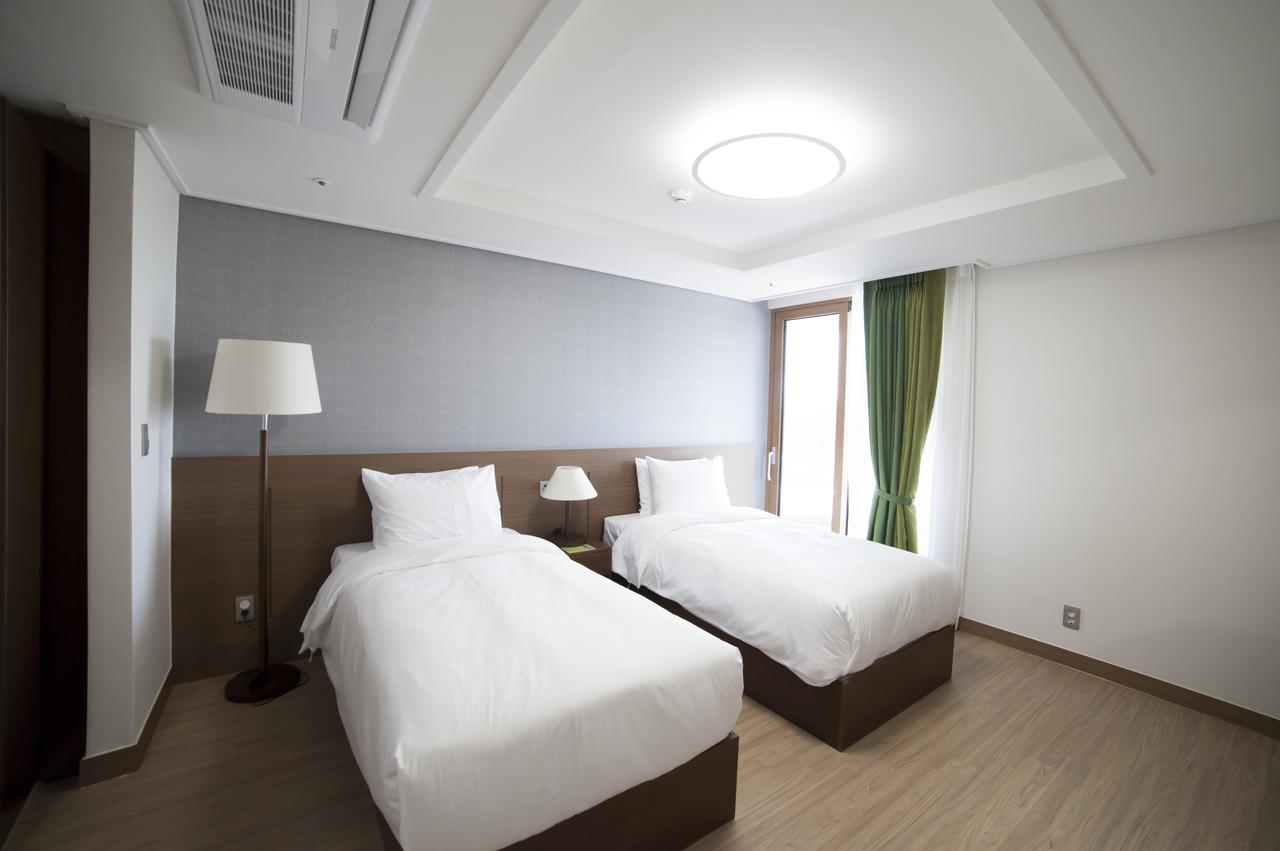 Dongwon Youthhostel Тхонйон Екстер'єр фото