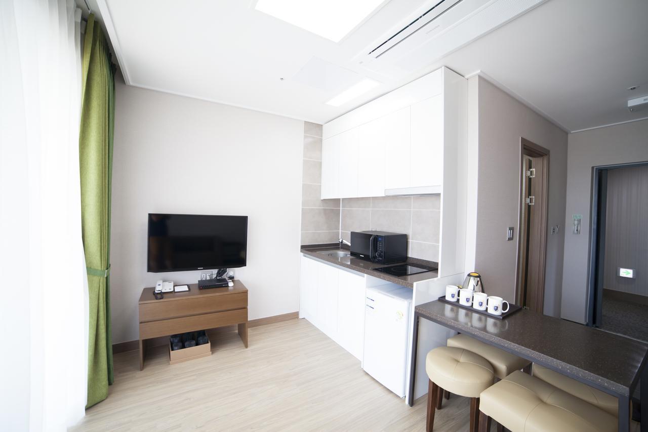 Dongwon Youthhostel Тхонйон Екстер'єр фото
